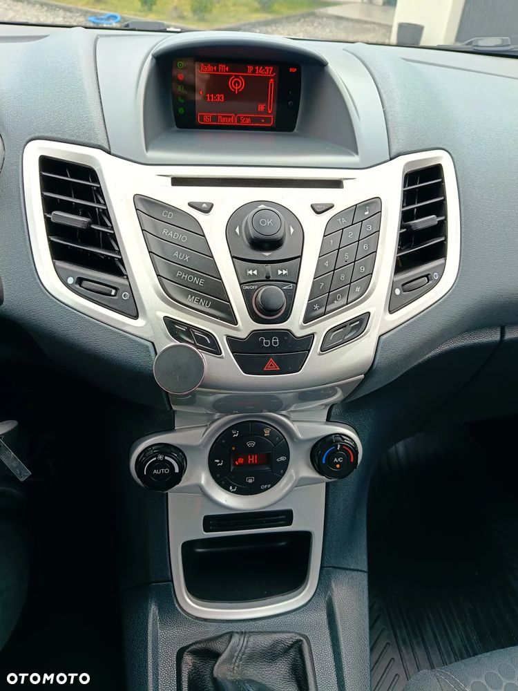 Ford Fiesta - 9