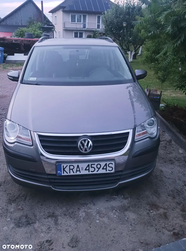 Volkswagen Touran - 2