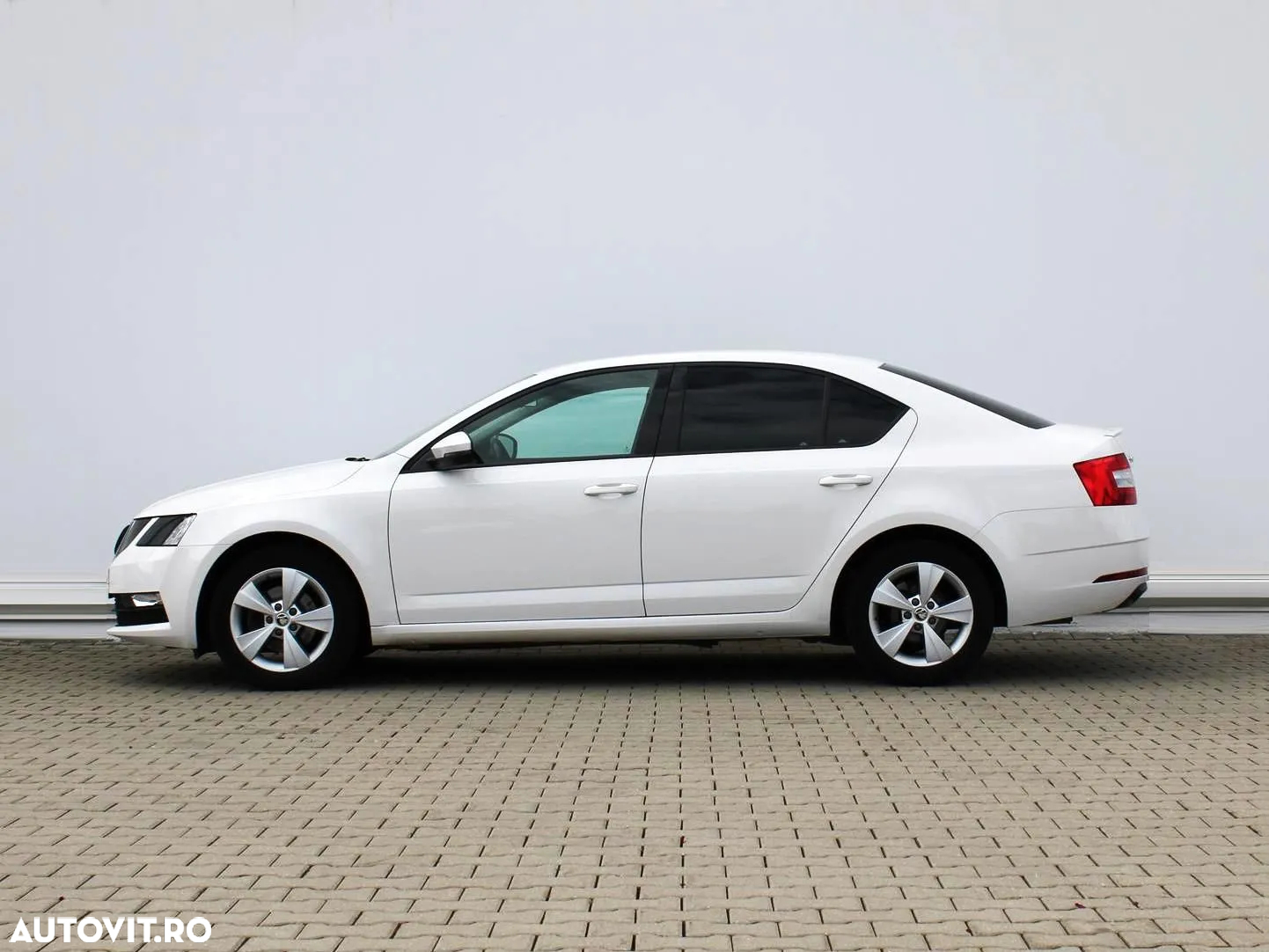 Skoda Octavia - 2