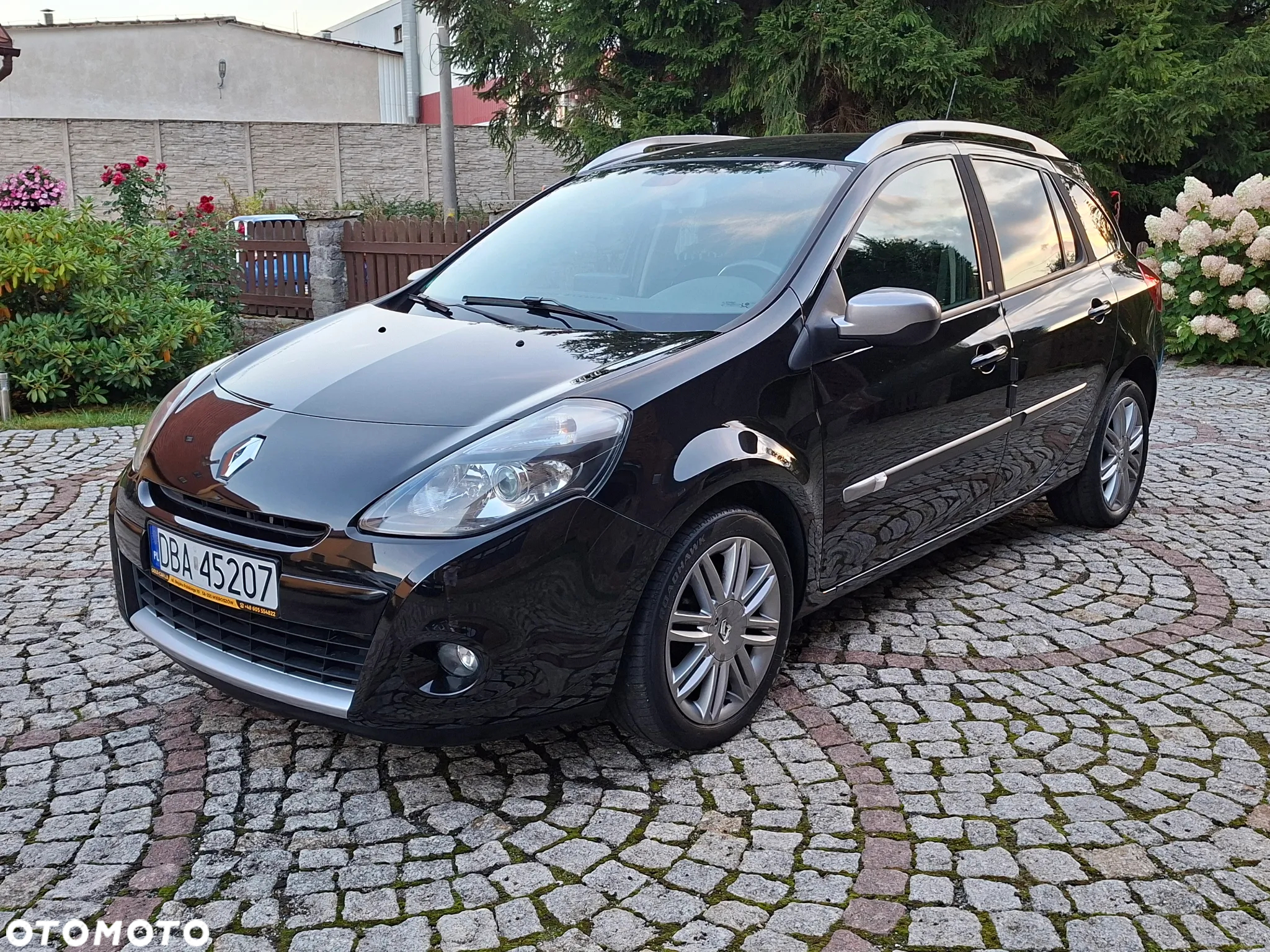 Renault Clio TCe 100 Grandtour TomTom Edition - 2