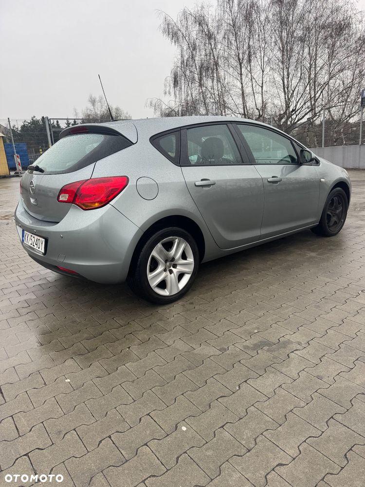 Opel Astra 1.6 Design Edition - 7