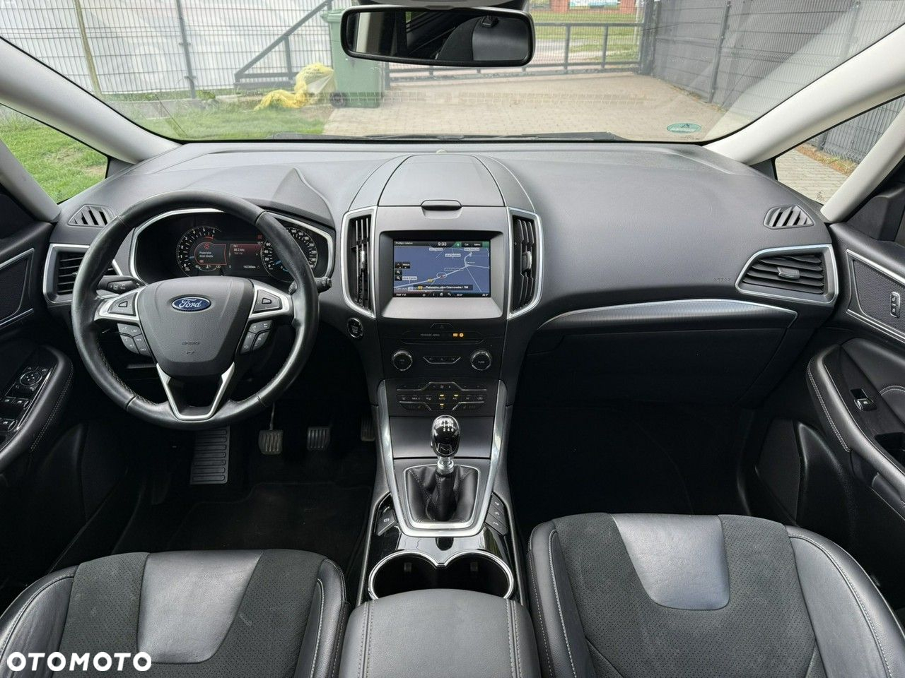 Ford S-Max - 12