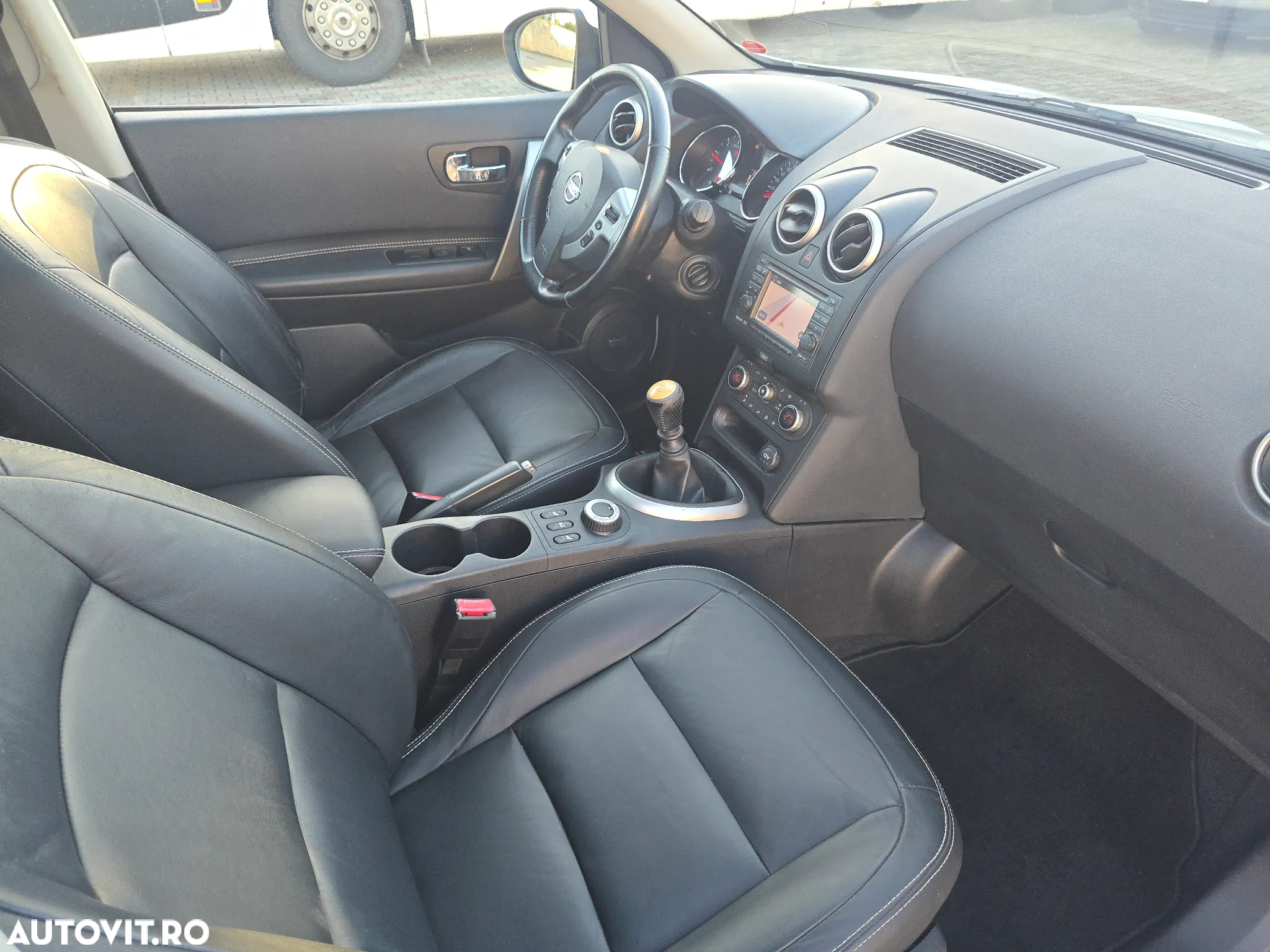 Nissan Qashqai 1.6 DCI ALL-MODE 4x4i TEKNA+ - 8