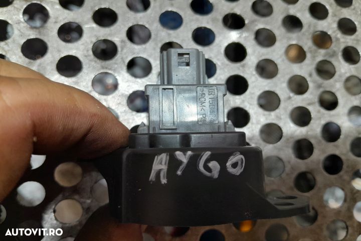 Buton avarie 15B424 15B424 Toyota Aygo 2 [2014 - 2020] Hatchback 1.0 - 3