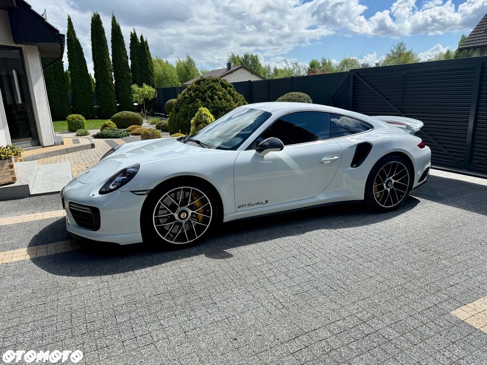 Porsche 911 Turbo S - 1