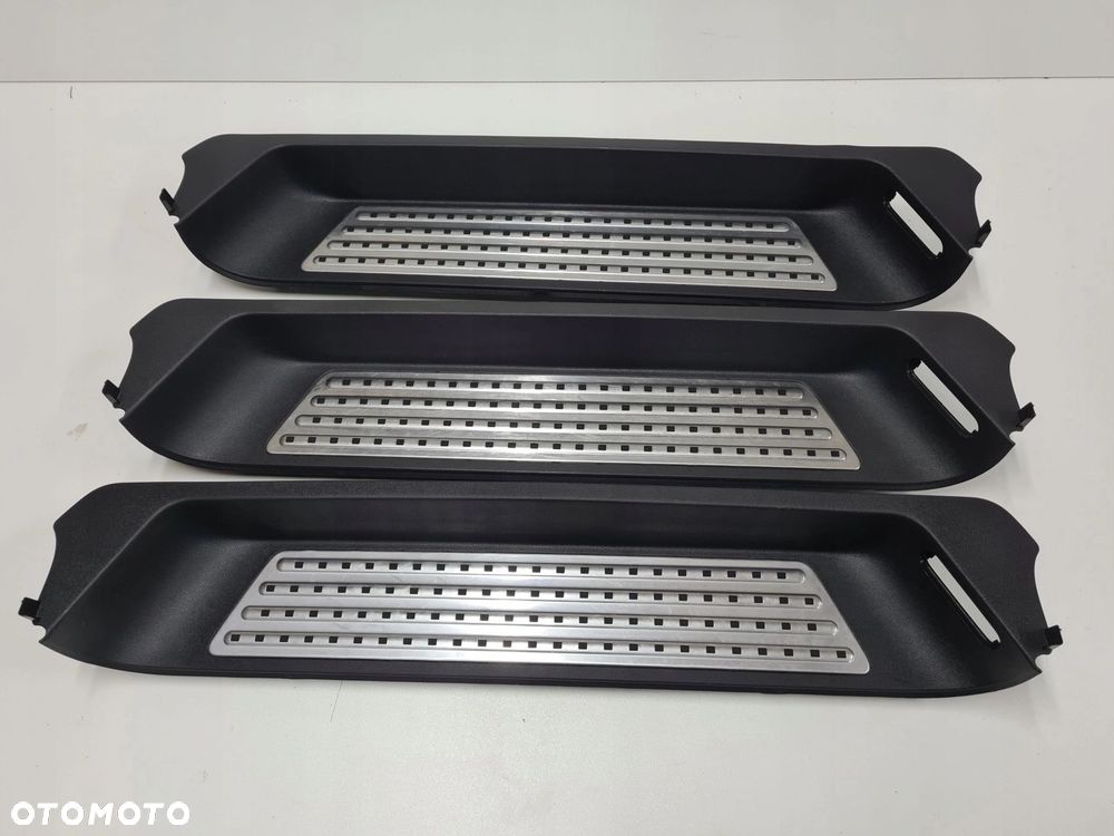 VW T5 T6 MULTIVAN stopień nakładka osłona drzwi przesuwnych lewych CHROM - 1