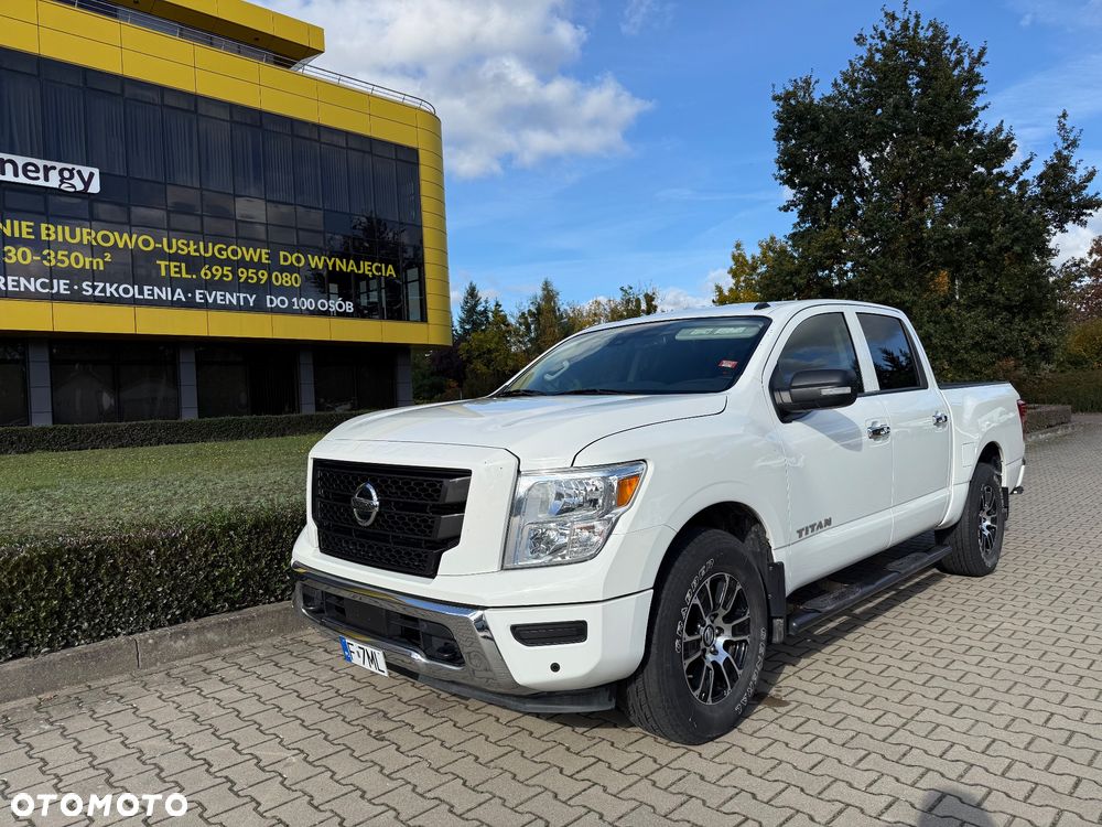 Nissan Titan - 3