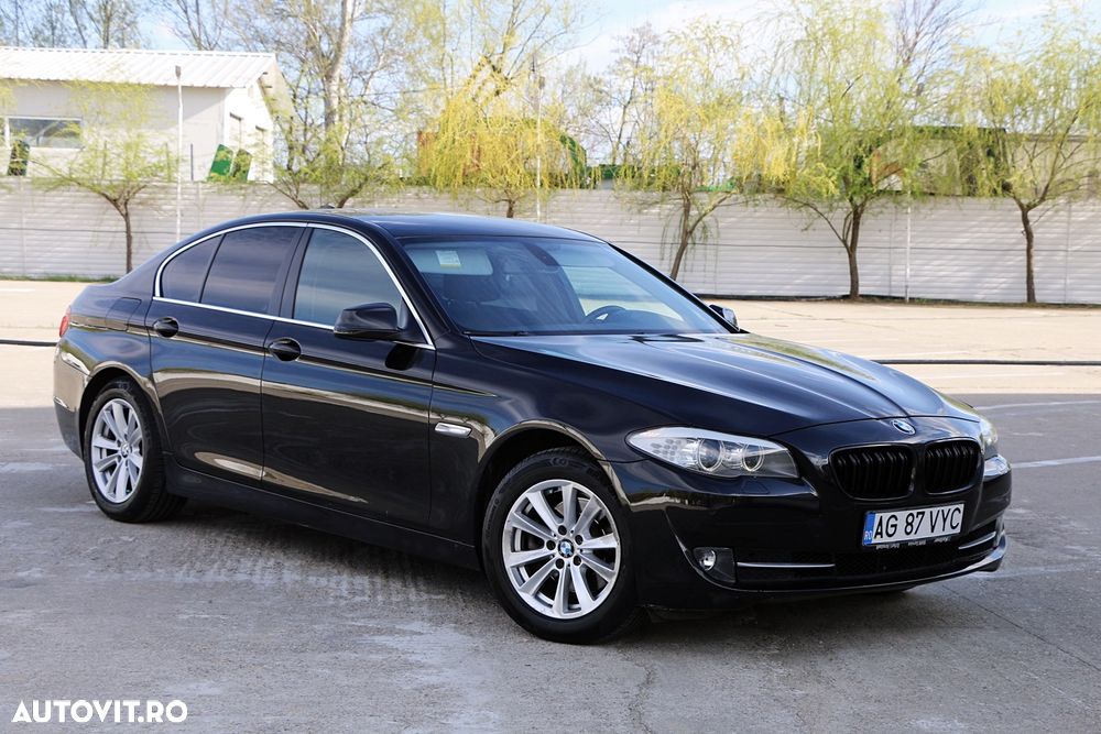 BMW Seria 5 520d Aut. Modern Line - 1