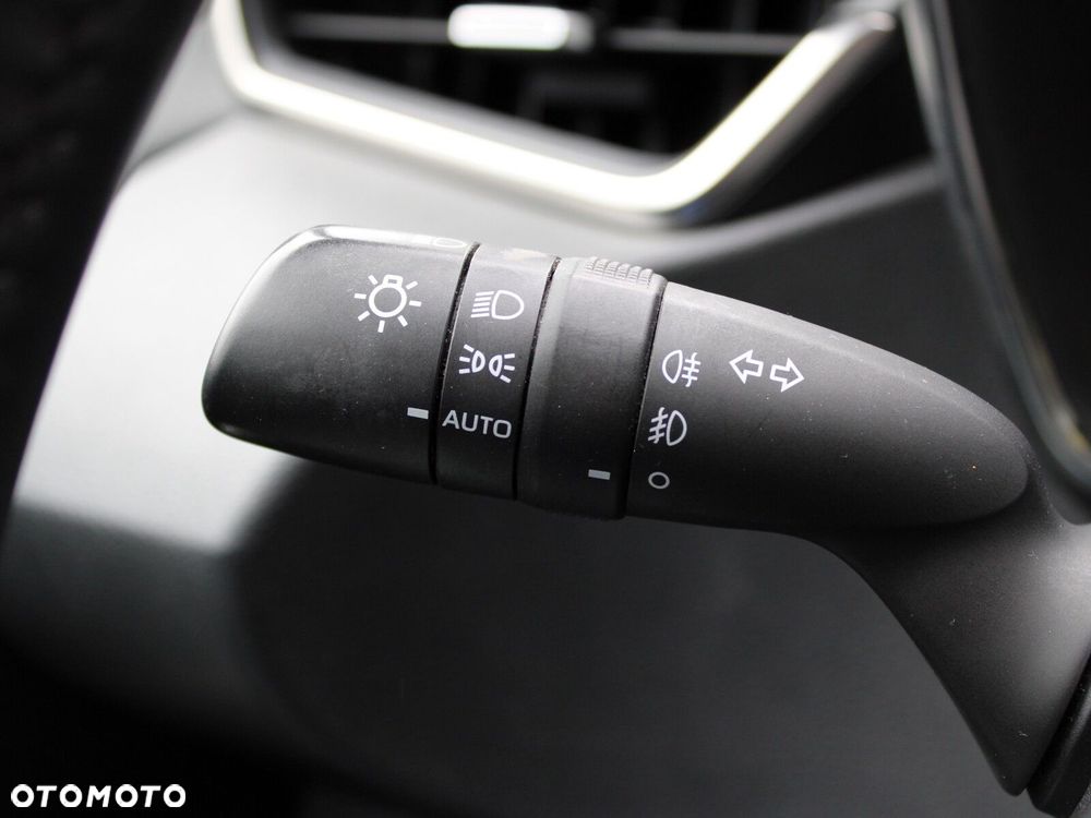 Toyota Corolla 1.8 Hybrid Comfort - 22