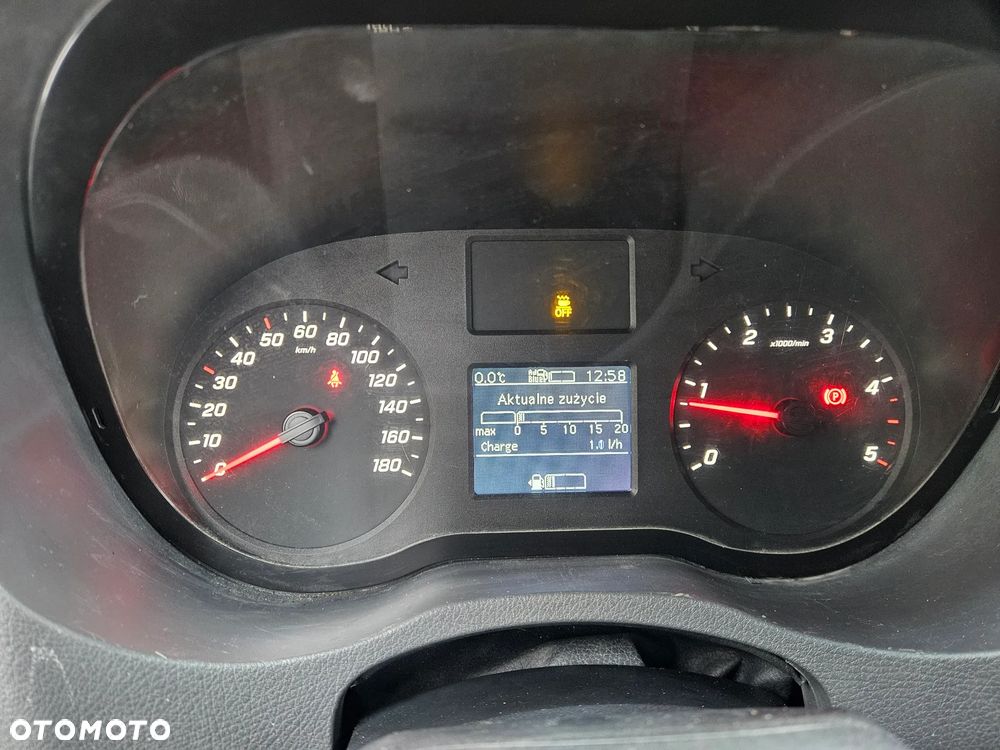 Mercedes-Benz Sprinter - 22