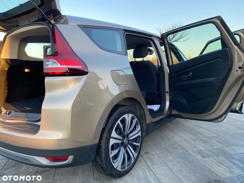 Renault Grand Scenic - 24