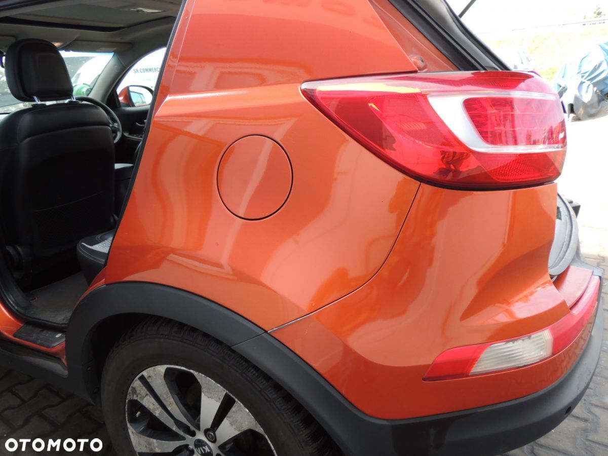 Ćwiartka nadwozia lewy tył KIA Sportage 3 '12 2.0 crdi - 1
