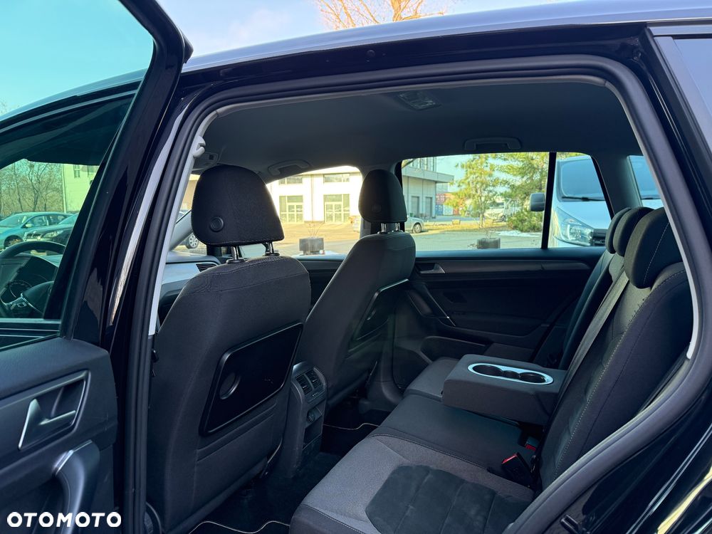 Volkswagen Golf 1.6 TDI SCR DSG Comfortline - 9