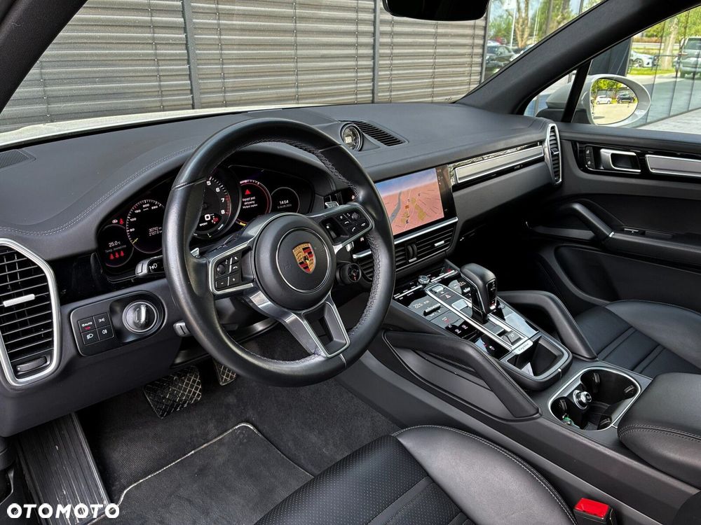 Porsche Cayenne - 16