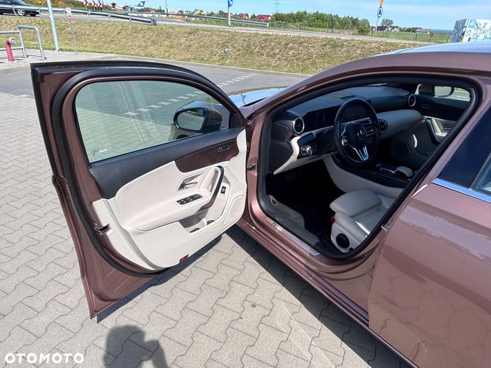 Mercedes-Benz Klasa A 180 Progressive 7G-DCT - 21