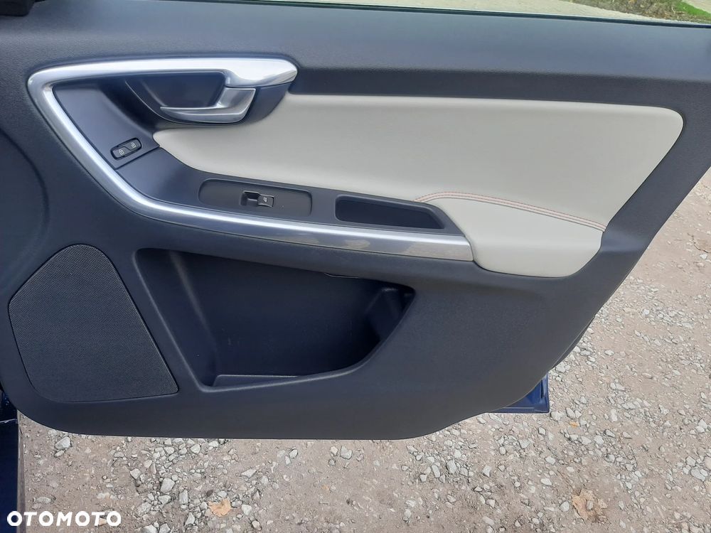 Volvo XC 60 D3 Inscription - 27