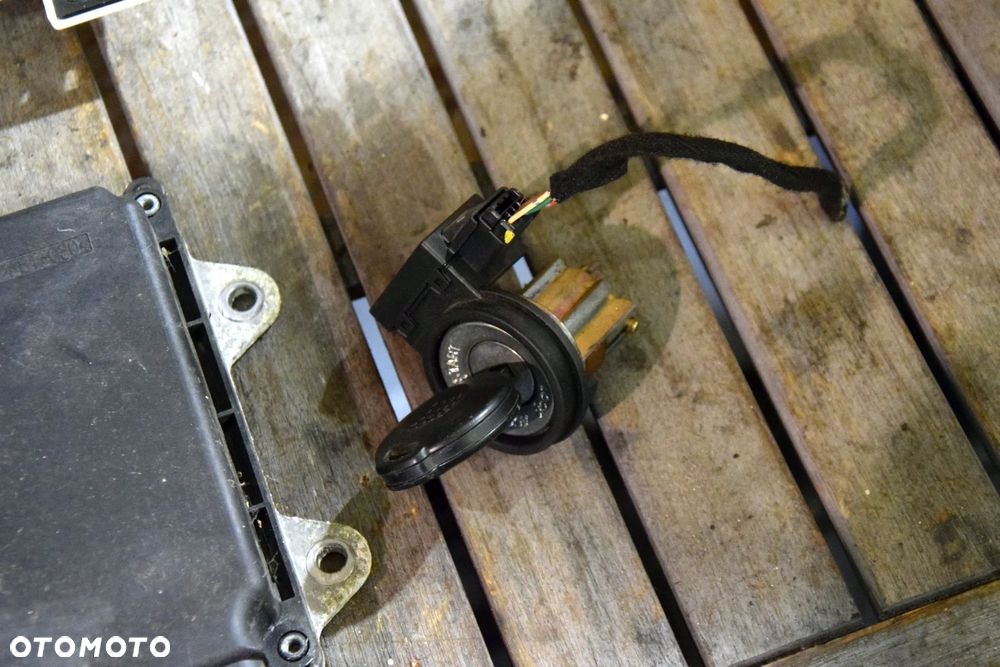 Używany Sterowniki silnika - 500 PLN - Otomoto.pl