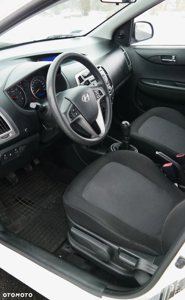 Hyundai i20 1.1 CRDi Classic + - 5