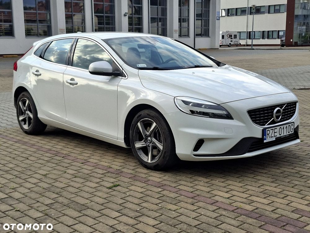 Volvo V40 D3 R-Design Momentum - 14