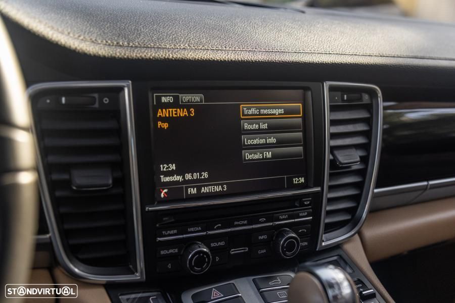 Porsche Panamera 4 Edition PDK - 45