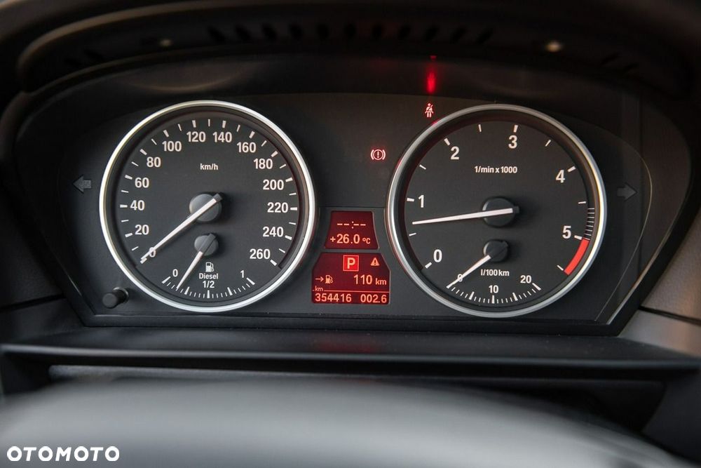 BMW Seria 5 - 32