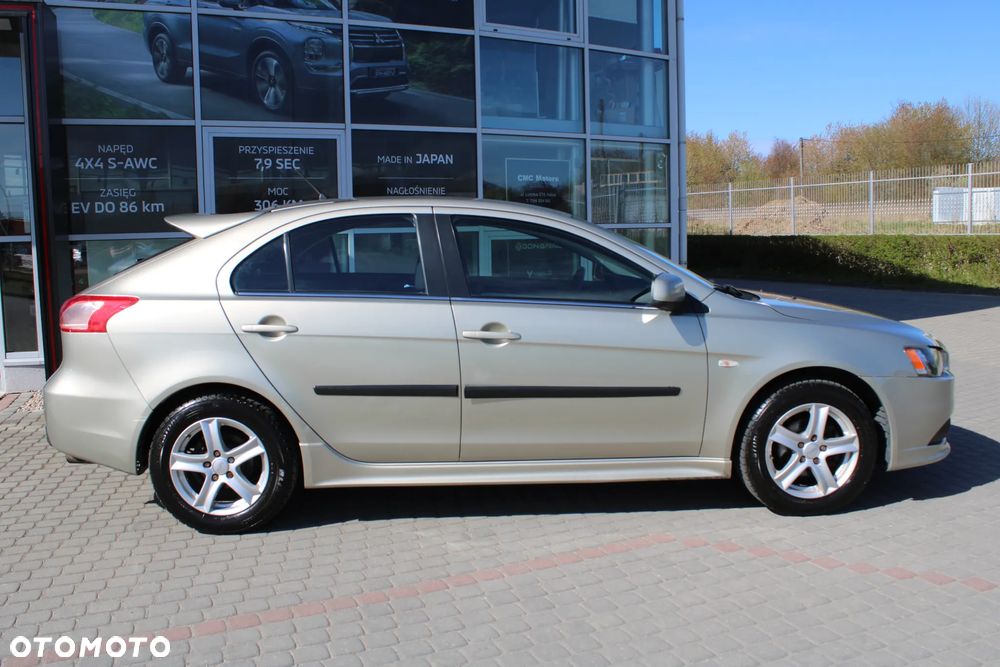 Mitsubishi Lancer 1.8 Invite - 8
