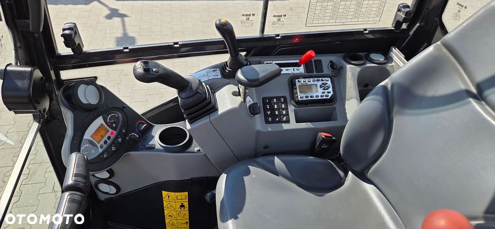 Bobcat <<Bobcat E26, 2021rok, tylko 1400 Mtg, waga 2600 kg, 2 łyżki, sprowadzona>> - 13