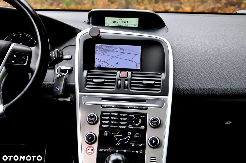 Volvo XC 60 2.4D Momentum - 31