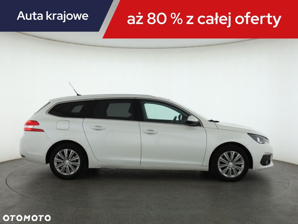 Peugeot 308 - 8
