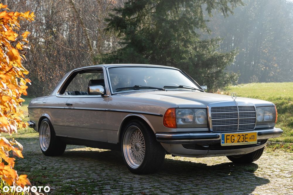 Mercedes-Benz W123 - 3