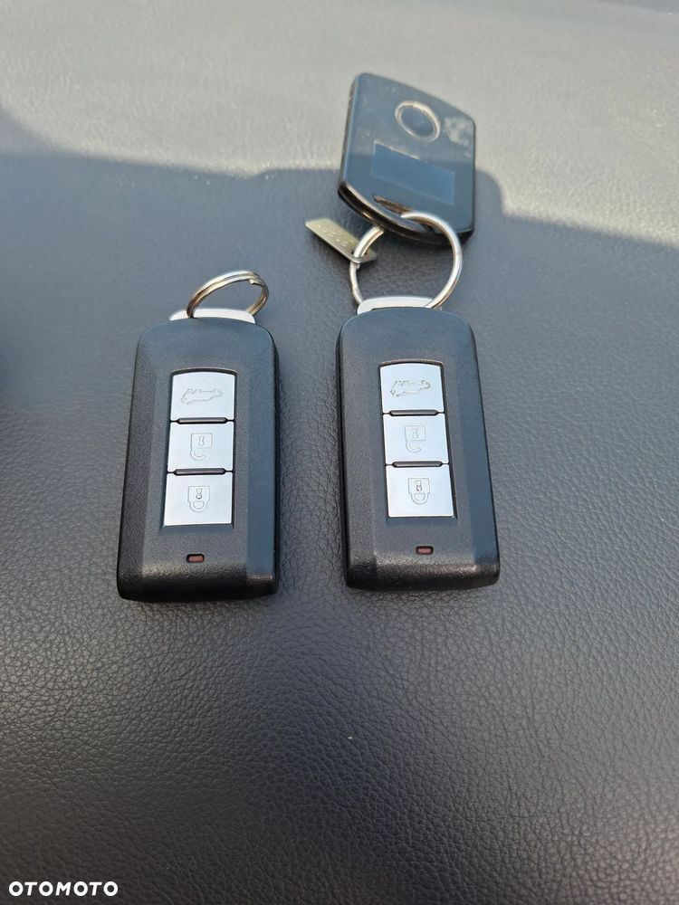 Mitsubishi Outlander Instyle NAVI - 17