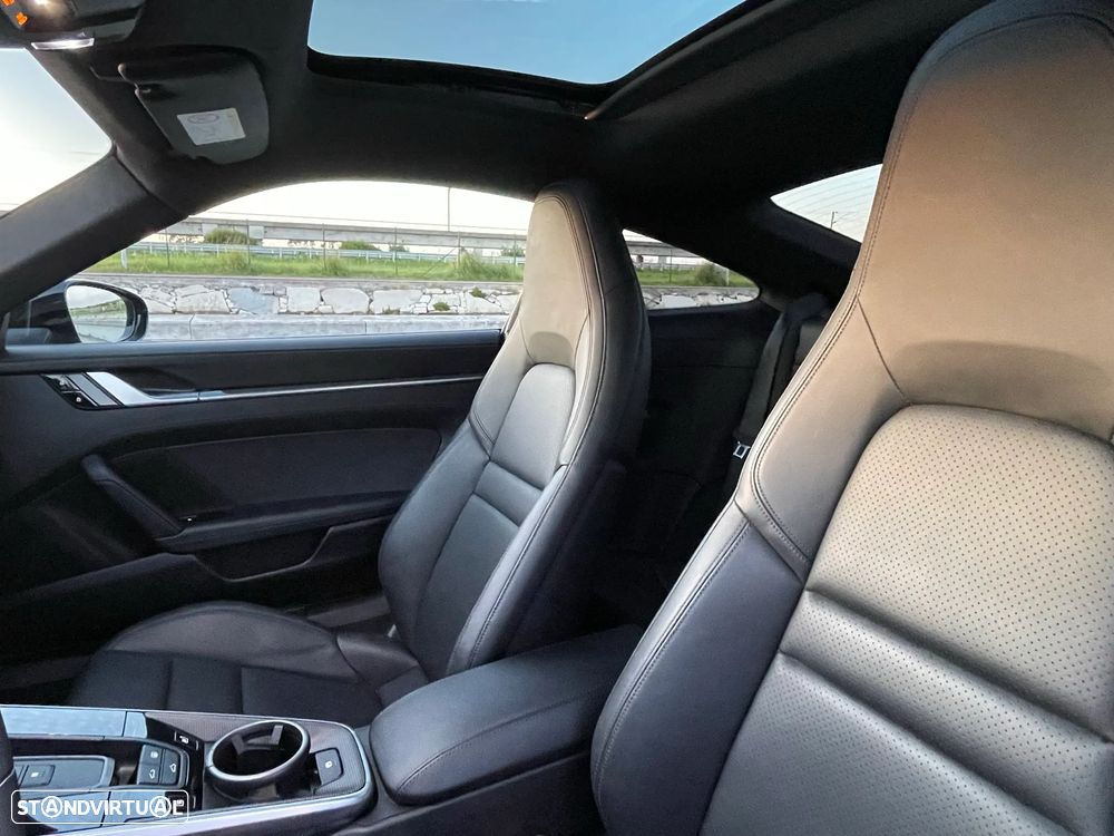 Porsche 911 (992) Carrera 4S PDK - 19