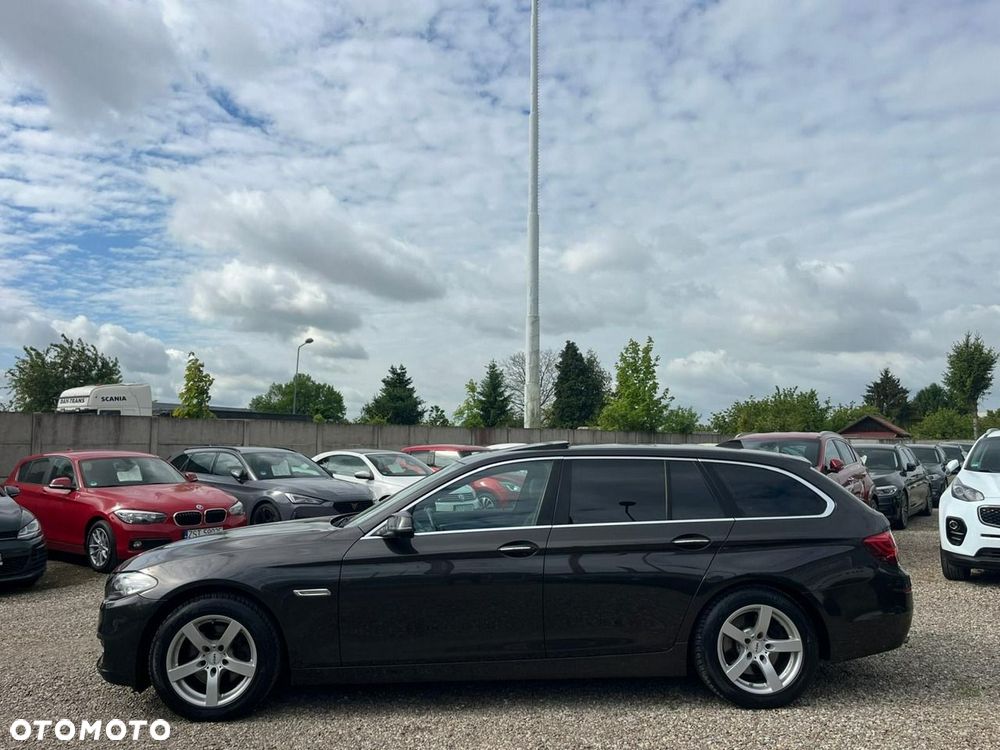 BMW Seria 5 520d Luxury Line - 11