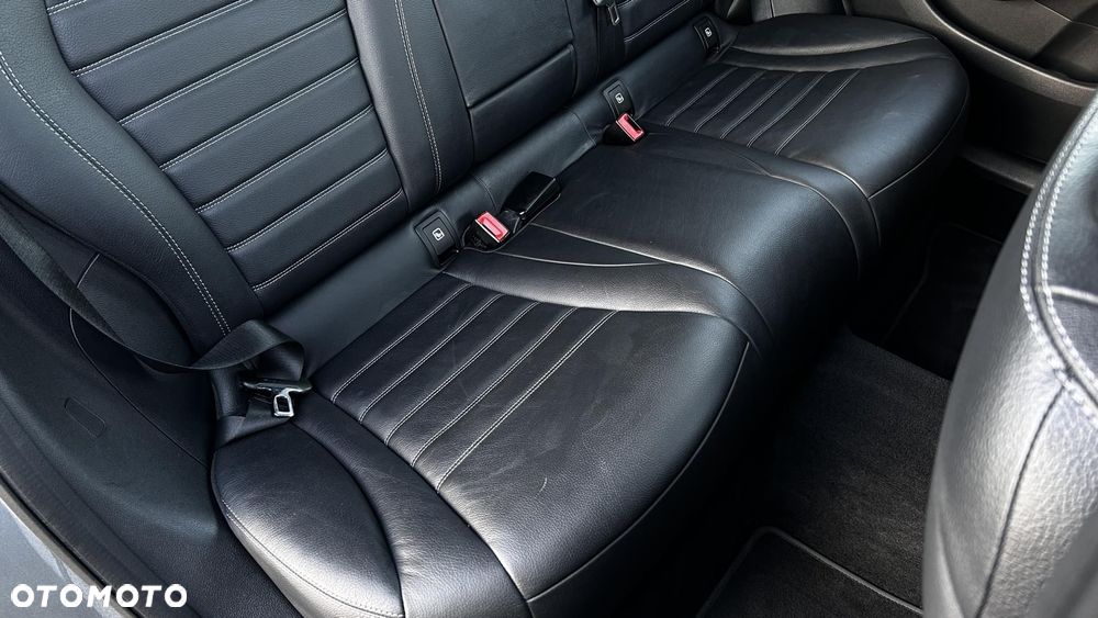 Mercedes-Benz GLC - 30