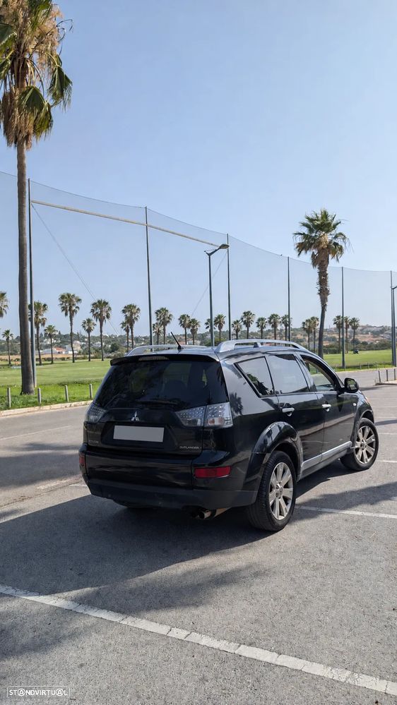 Mitsubishi Outlander 2.0 DI-D Instyle 4WD - 1