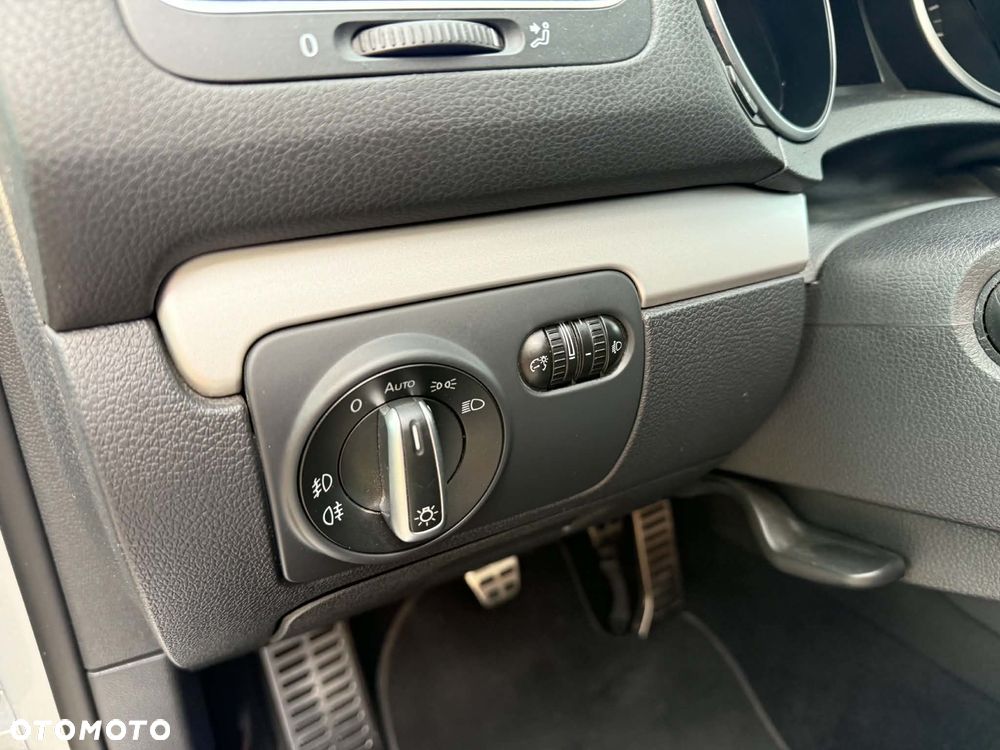 Volkswagen Golf 1.4 TSI Highline - 16