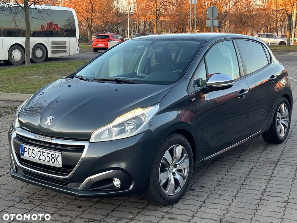 Peugeot 208 82 PureTech Style - 4