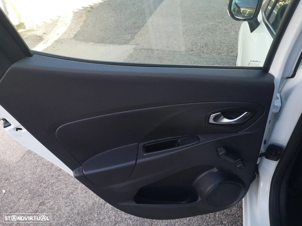 Renault Clio 1.5 DCI - 11