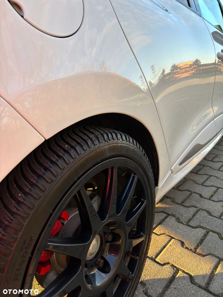 Renault Clio 1.6 Turbo R.S EDC Sport - 9