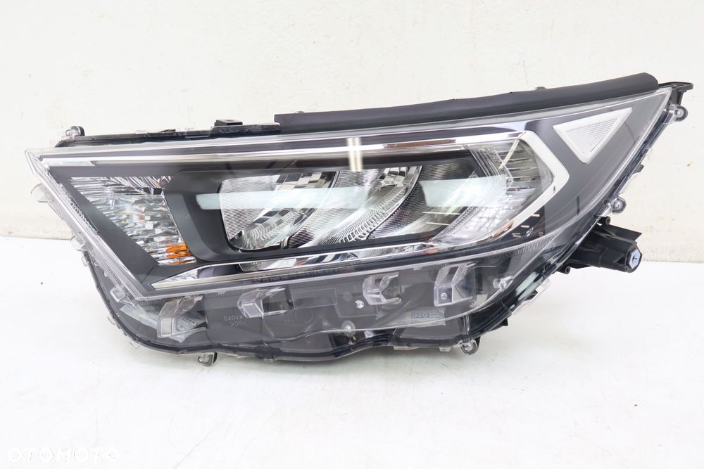 TOYOTA RAV4 V LAMPA LEWA PRZÓD - 1