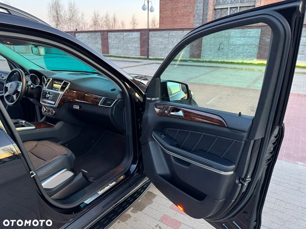 Mercedes-Benz GL 500 4Matic (BlueEFFICIENCY) 7G-TRONIC - 18