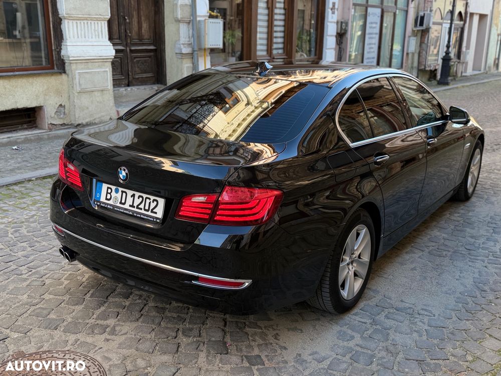 BMW Seria 5 518d Aut. Luxury Line - 7
