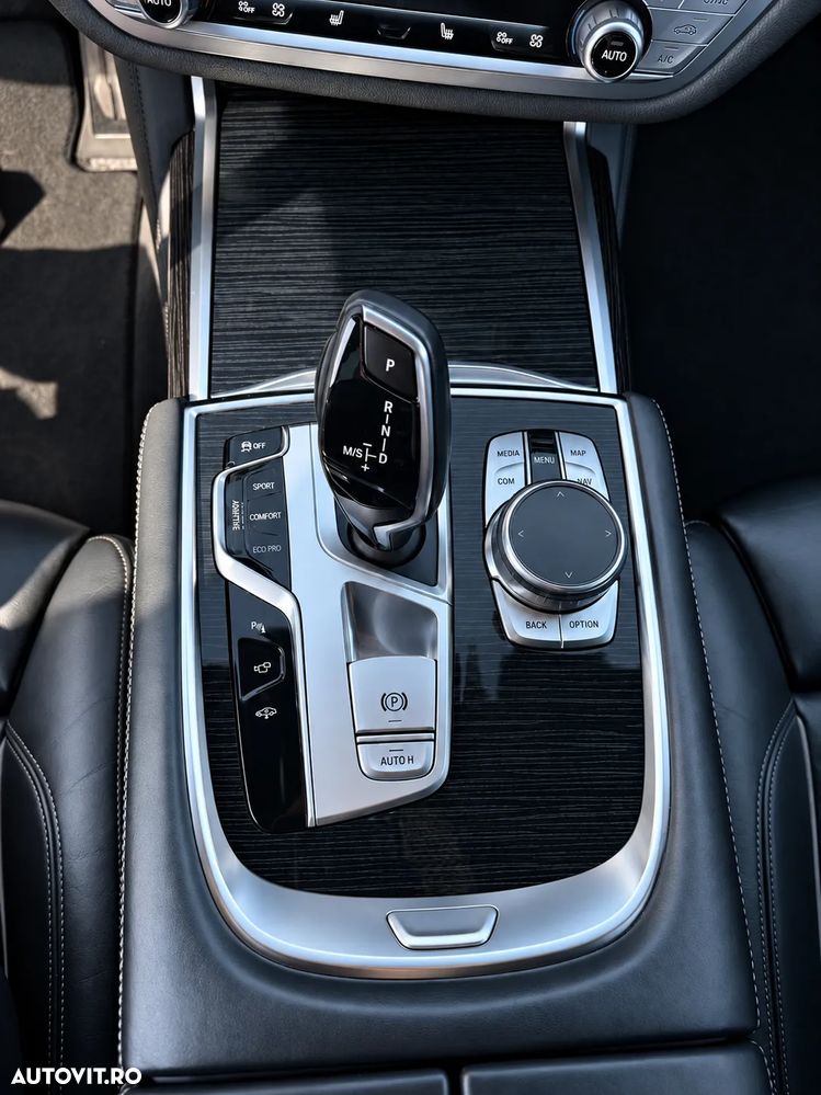 BMW Seria 7 730d xDrive - 24