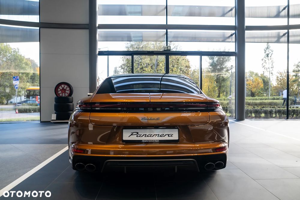 Porsche Panamera Turbo S E-Hybrid PHEV - 9