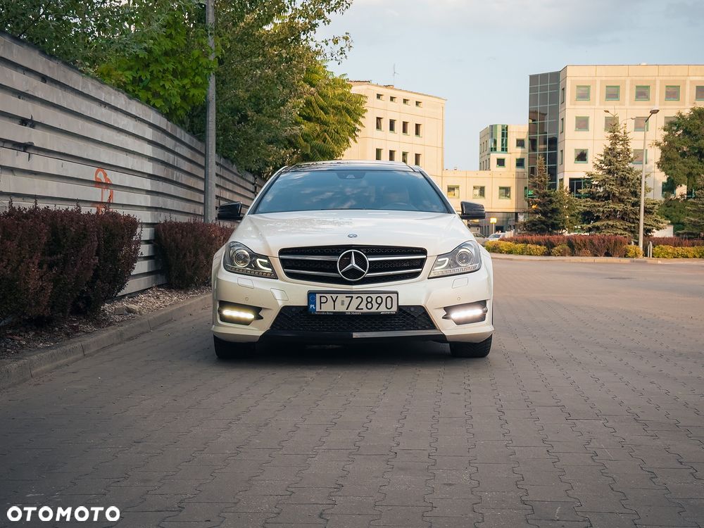 Mercedes-Benz Klasa C 250 CGI BlueEff - 11