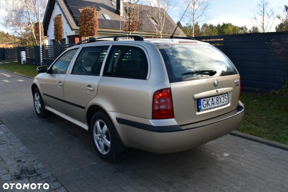 Skoda Octavia 1.9 TDI Tour Sport - 4