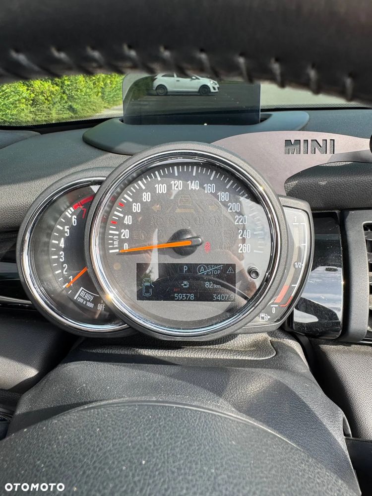 MINI Cooper Standard - 12