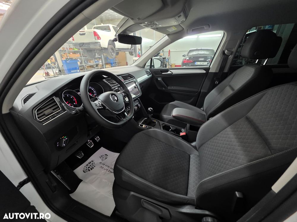 Volkswagen Tiguan - 9