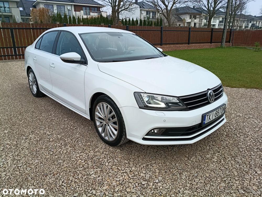 Volkswagen Jetta - 4