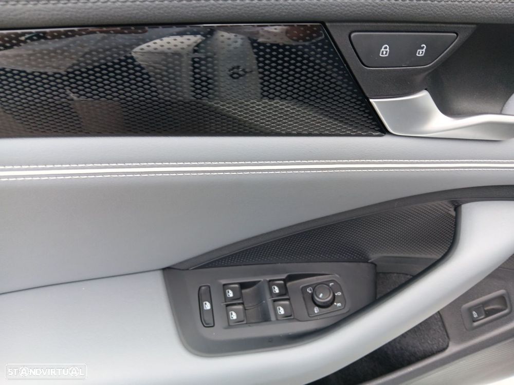 VW Passat Variant 2.0 TDi Business DSG - 7